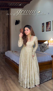 ROYAL DESIGNER GOWN SET